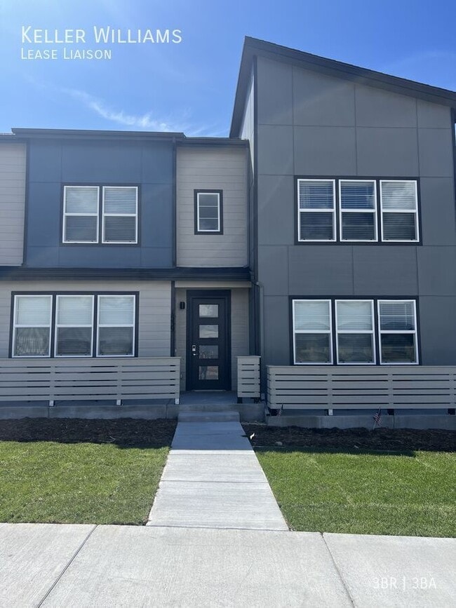 Building Photo - 1539 Spring Water Pt