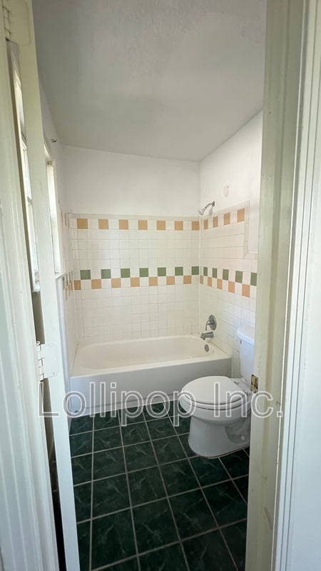 Building Photo - 3821 Woodleigh St
