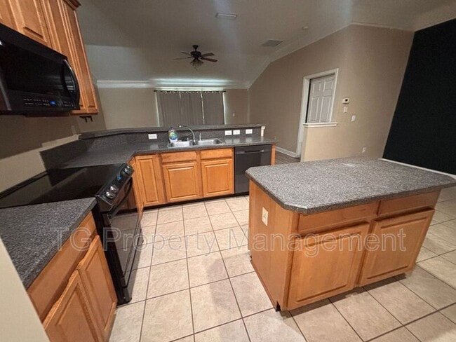 Building Photo - 14160 Fish Eagle Dr E