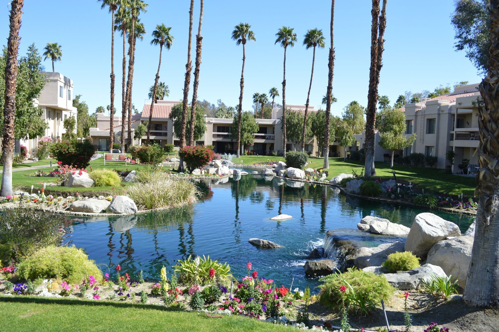 Building Photo - 35200 Cathedral Canyon Dr