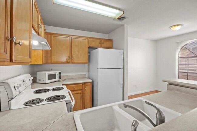 Building Photo - 2972 Juniper Hills Blvd
