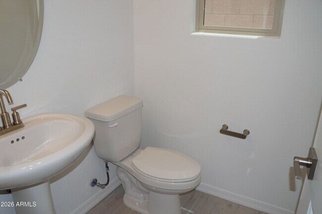 Building Photo - 3809 N 100th Dr