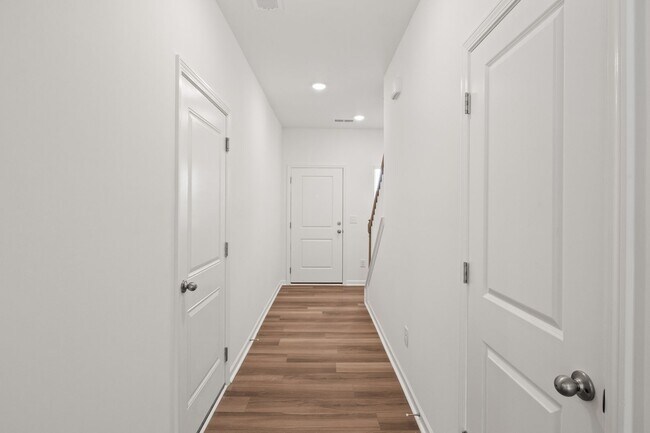 Building Photo - 3 Bed 2.5 Bath Townhome at Cambrey Crossing.