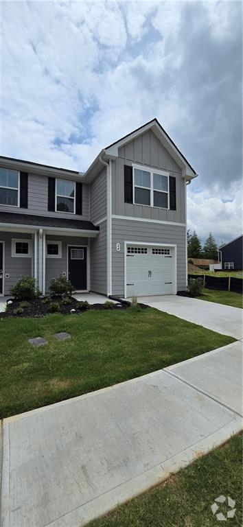 Building Photo - 24 Downing Dr