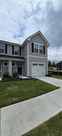 Building Photo - 24 Downing Dr