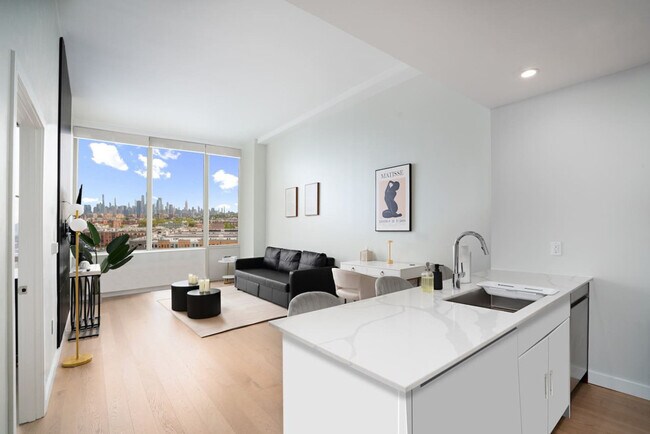 Building Photo - 648 Jackson St