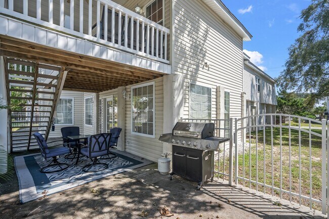 Building Photo - 17 S Willow Dr