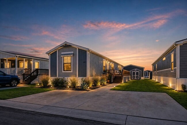 Building Photo - 1614 Swallowtail Dr