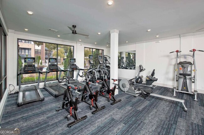 Building Photo - 2600 Milscott Dr