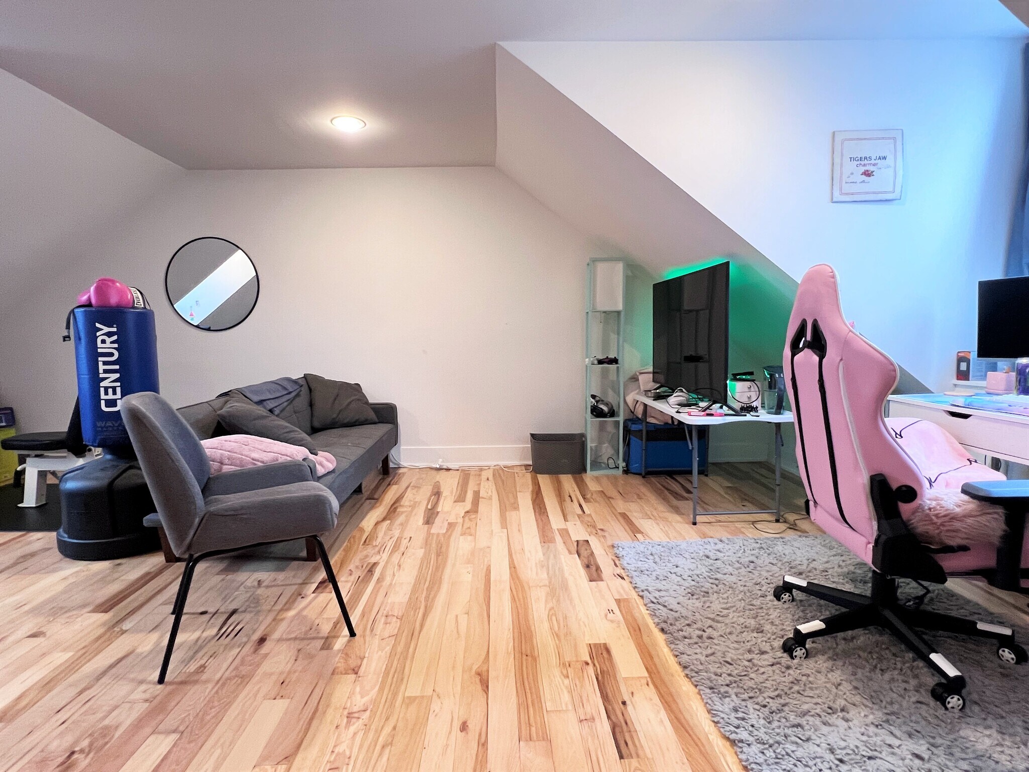 Building Photo - 725 N 5th St