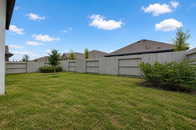 Building Photo - 2406 Pear Blossom Ln