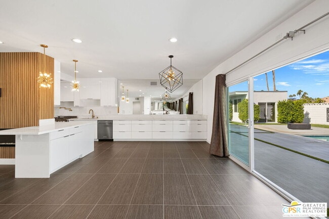 Building Photo - 73552 Feather Trail