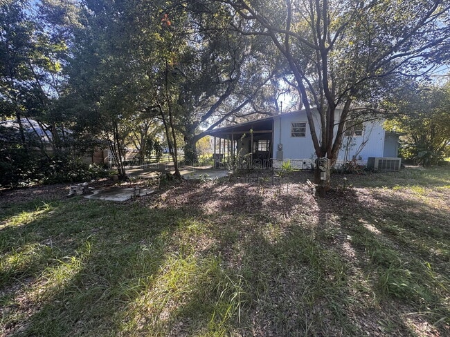 Building Photo - 627 E Warner St