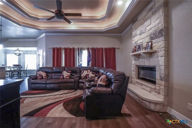 Building Photo - 8107 Preston Hollow Dr