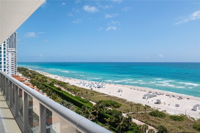 Building Photo - 5875 Collins Ave