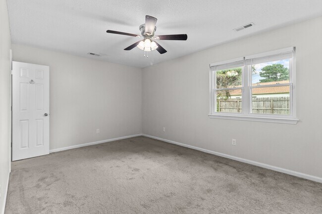 Building Photo - 3409 Woodbaugh Dr