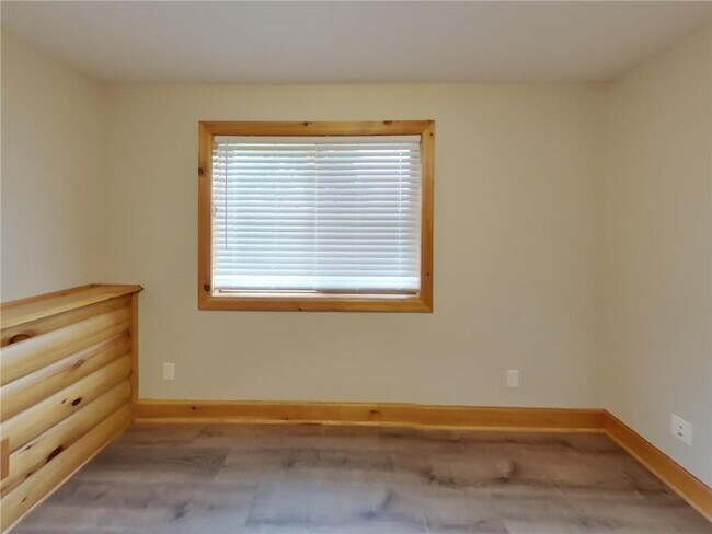 Building Photo - 2200 Buffalo Ridge Dr