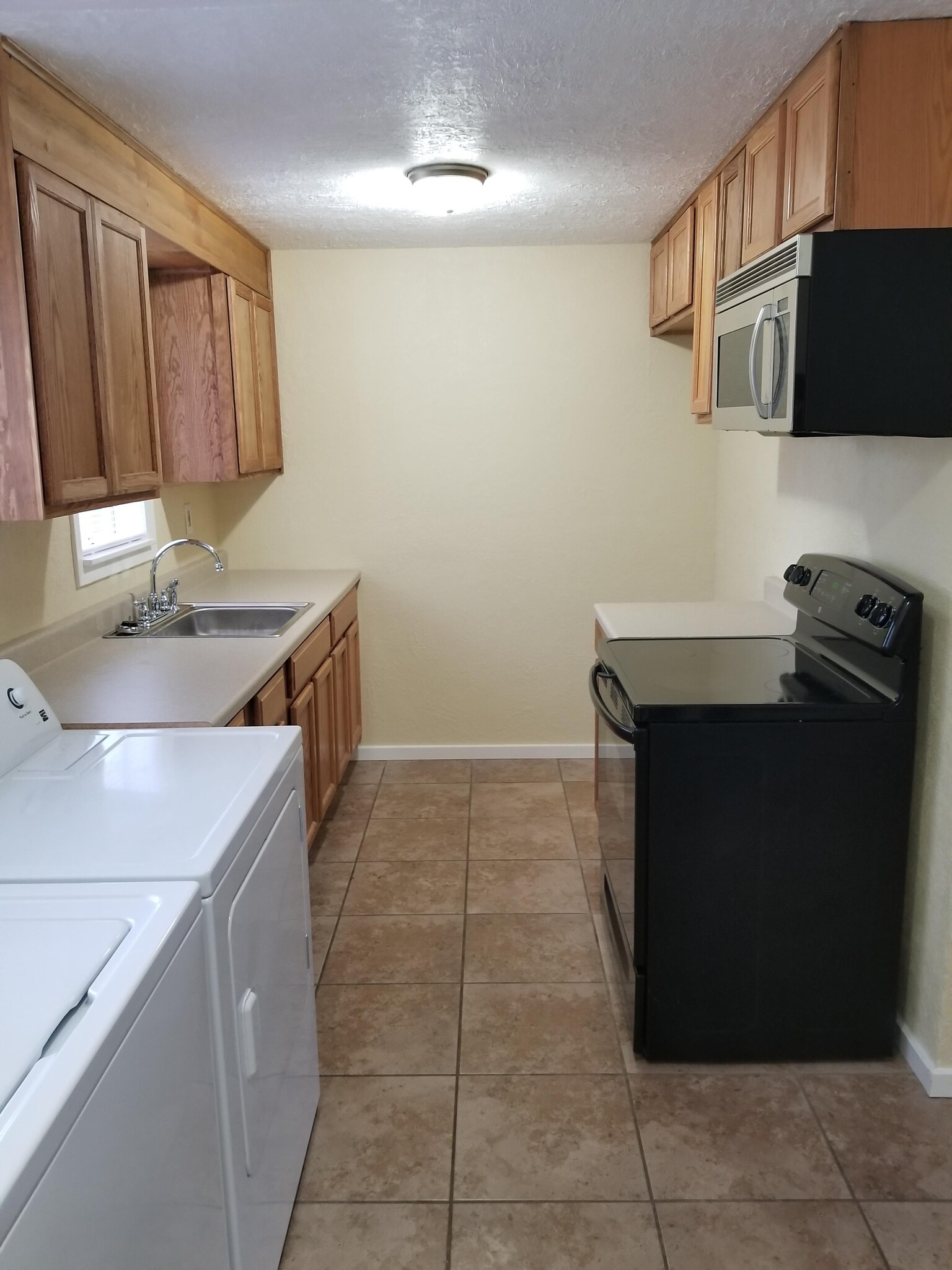 REMODELED KITCHEN - 1715 Anderson St