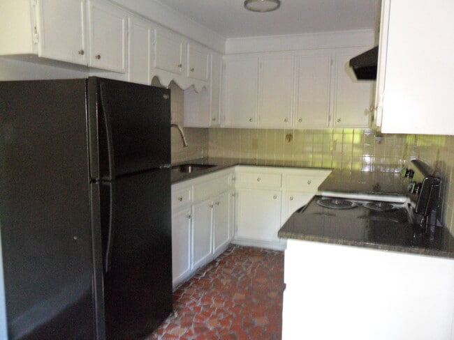 Building Photo - 1241 Johnson Ave