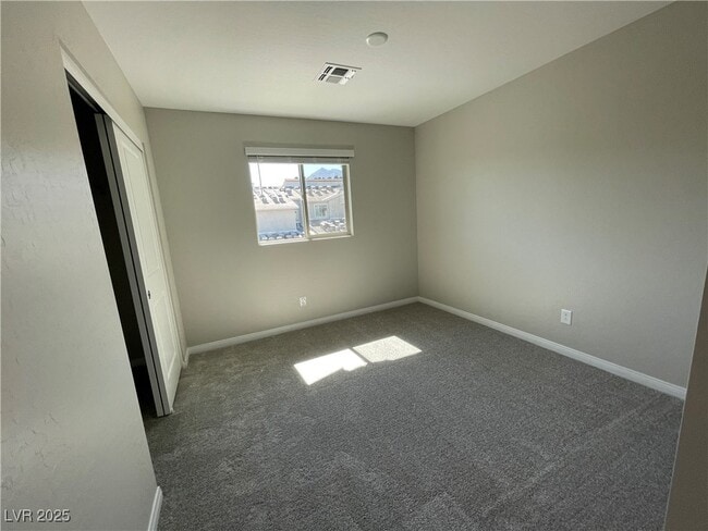 Building Photo - 490 Fairview Hills St