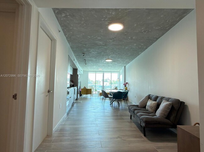 Building Photo - 6620 Indian Creek Dr