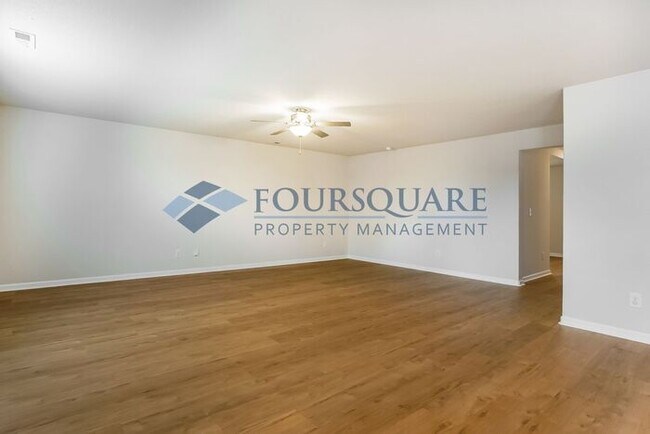 Building Photo - SPACIOUS HOME in Autumn Lakes with a FLEXIBLE FLOOR PLAN AND SOLAR PANELS, 5 BEDS 2.5 BATH