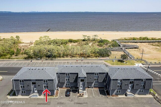 Building Photo - 98 Beachway Ave