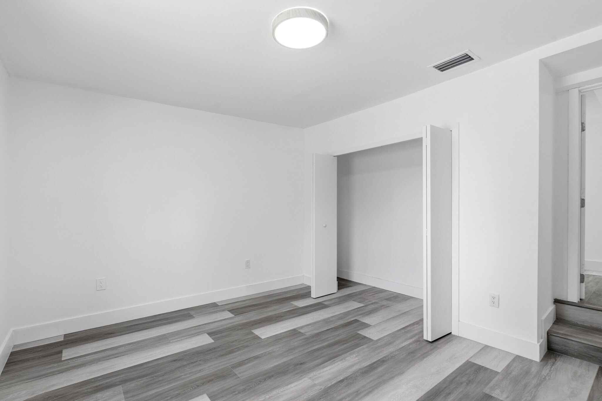Building Photo - 2433 NW 97th St