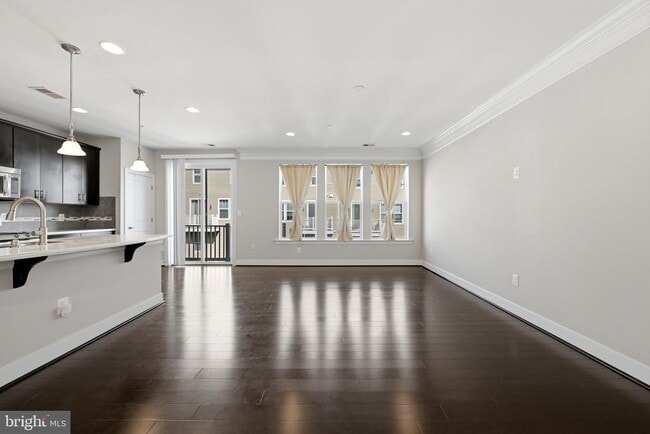 Building Photo - 43976 Vaira Terrace