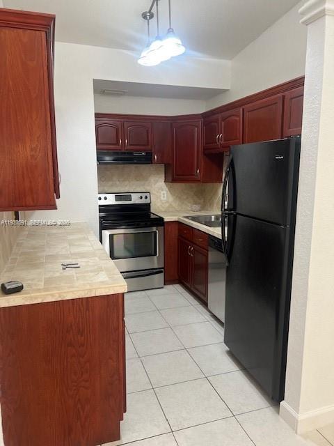 Building Photo - 1701 NW 92nd Ave