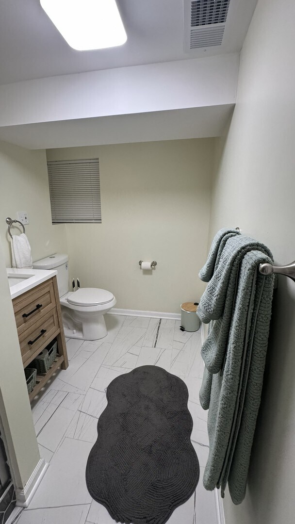 Building Photo - 1305 N Austin Blvd