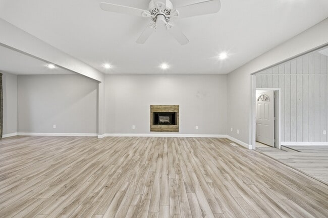 Building Photo - 1429 Birch Leaf Rd