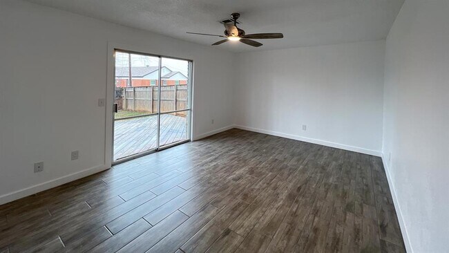 Building Photo - 5929 NW 62nd St