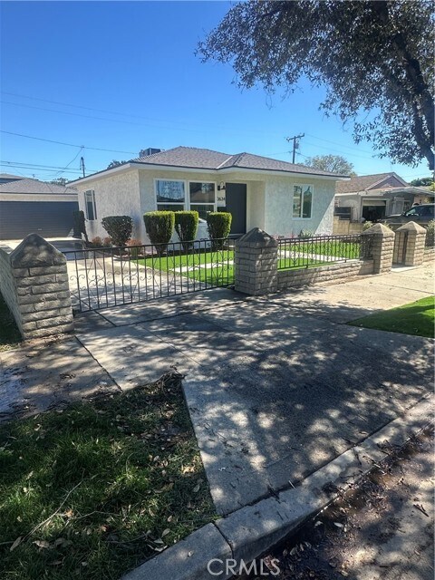 Building Photo - 3634 Caspian Ave