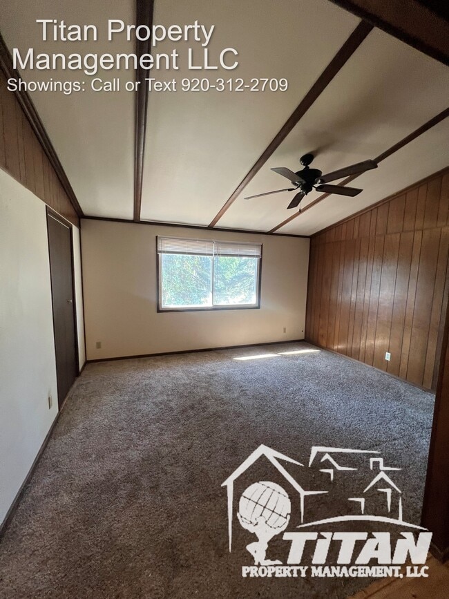 Building Photo - 1382 Maricopa Dr