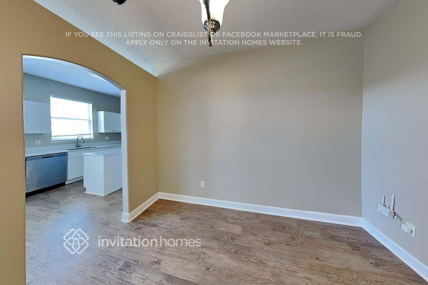 Building Photo - 1325 Golf Point Loop
