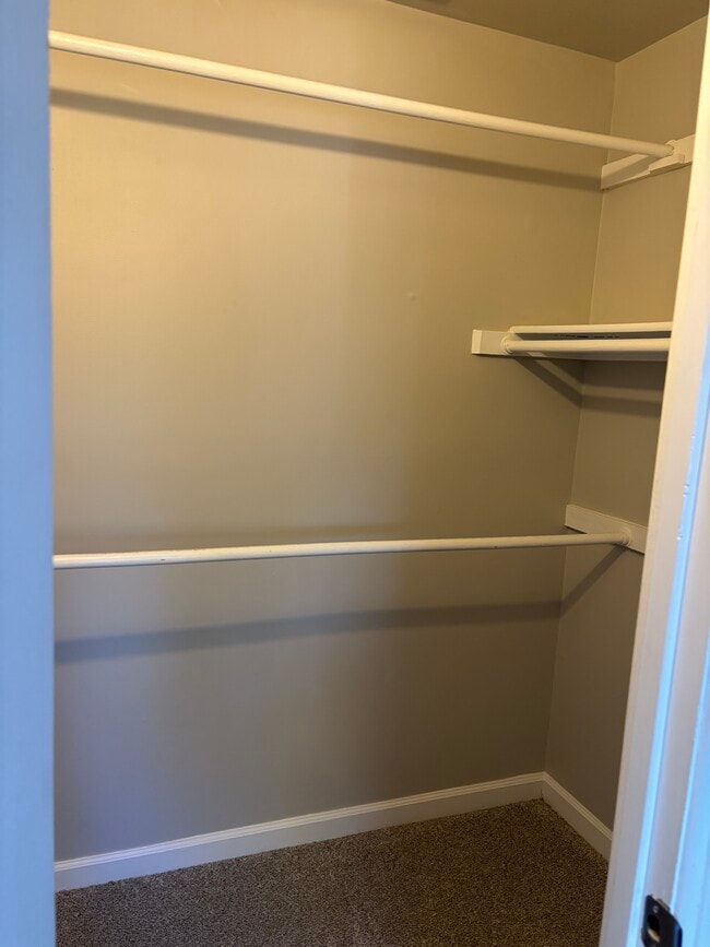 Building Photo - 2876 S Abingdon St