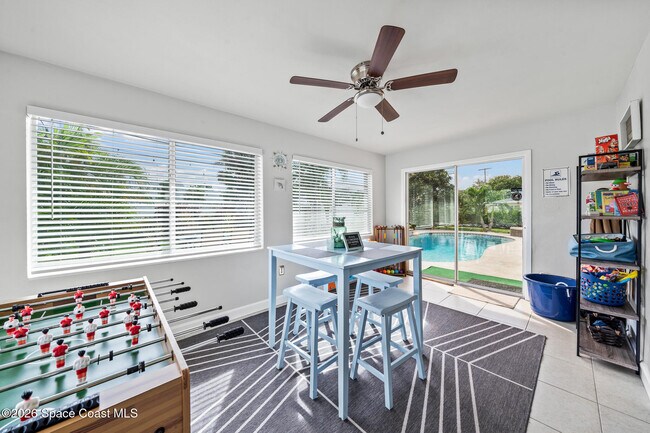 Building Photo - 295 Spruce Ave