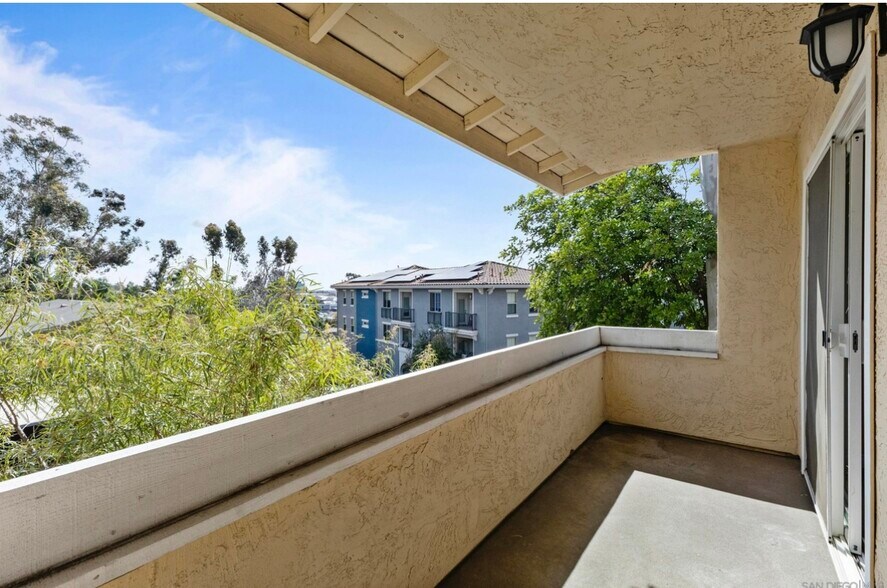 Building Photo - 9949 Erma Rd