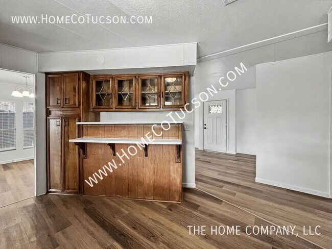 Building Photo - 2548 E Glenn St