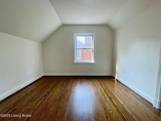 Building Photo - 129 Heady Ave
