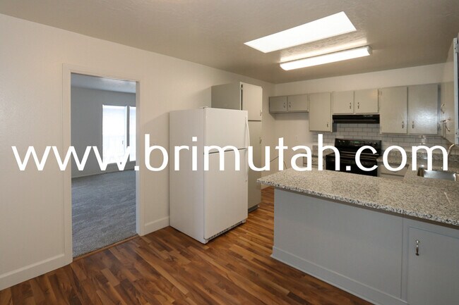 Building Photo - 3669 S 2245 E