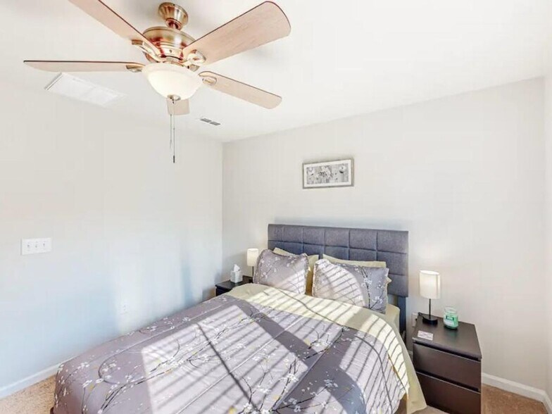 Building Photo - 6 Tidworth Dr