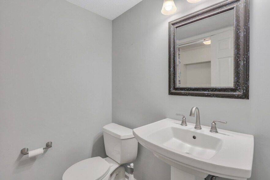 Building Photo - 59 Fiddlers Ct