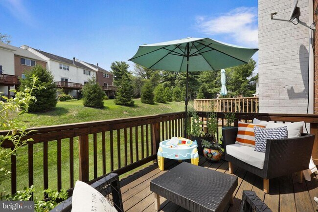 Building Photo - 11 Donagh Ct