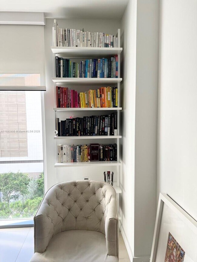 Building Photo - 31 SE 6th St