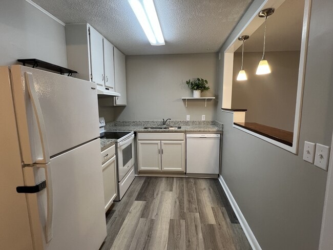 Building Photo - 2812 Georgetown Dr