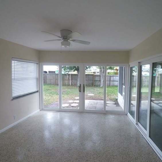 Building Photo - 2447 Baywood Dr W