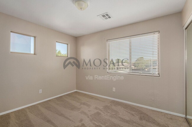 Building Photo - 5215 W Hasan Dr