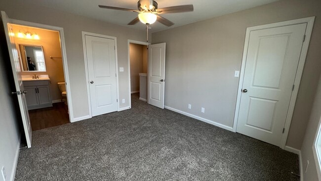 Building Photo - 724 Commerce St